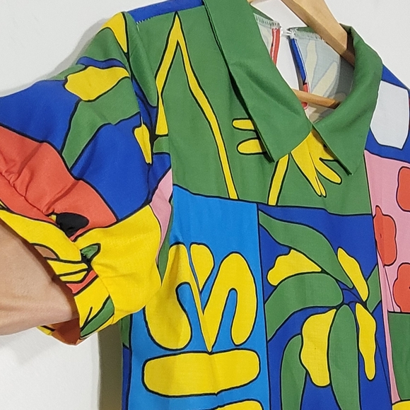 Pop Art Multicolored Abstract Prints Short Sleeve Lightweight Blouse Size Small - Picture 9 of 14